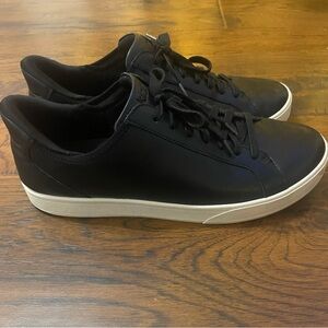 Kizik Irvine Plus black pristine leather unisex men’s 11 wide women’s 12.5 wide